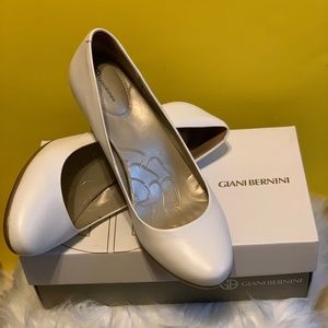 Giani Bernini Ladies Pump